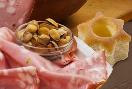 Canestrini golosi con pistacchio e mortadella